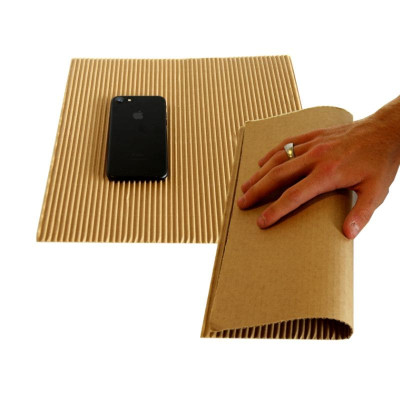 Carton ondulé auto-scellant